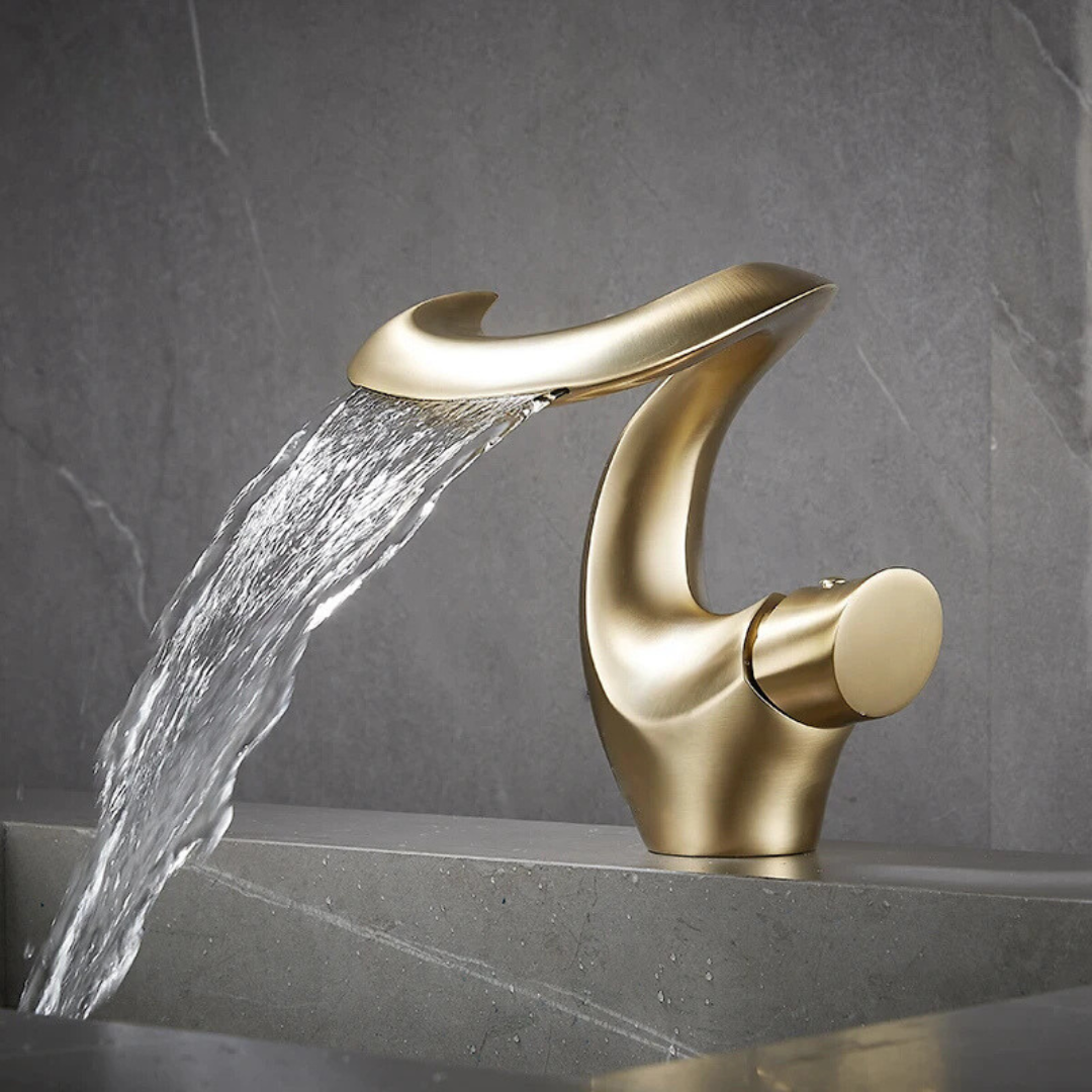 Torneira Misturador Monocomando de Banheiro Com Design Curvo Luxo