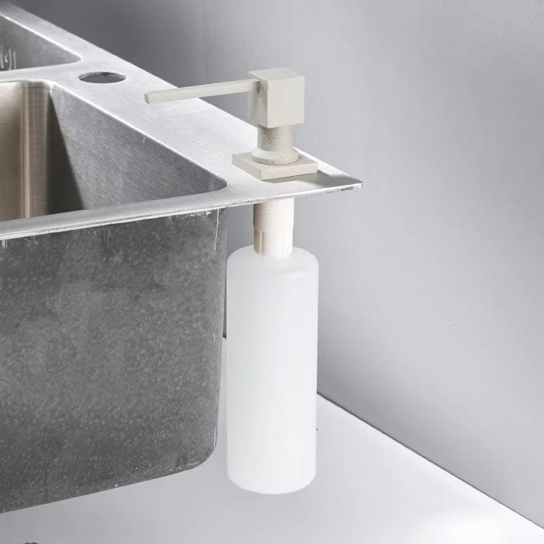 Dispensador de Sabão Líquido Latão 300ml Banheiros e Lavabos045 Vitrine das Torneiras