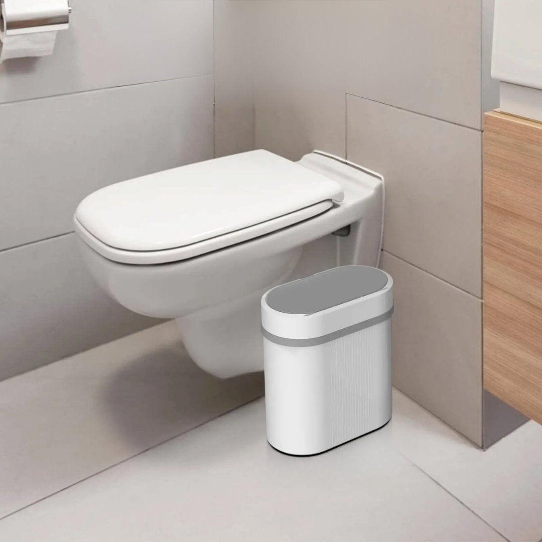 Lixeira com Sensor de Movimento Para Banheiro Branco com Cinza Acessórios Banheiro065 Vitrine das Torneiras