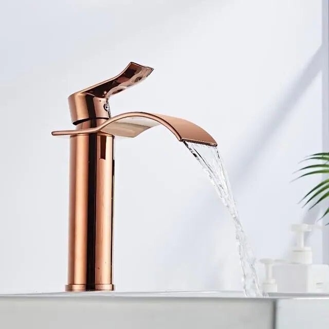 Torneira Alto Padrão para Banheiro Estilo Cachoeira Rose Banheiros e Lavabos131 Vitrine das Torneiras Curta