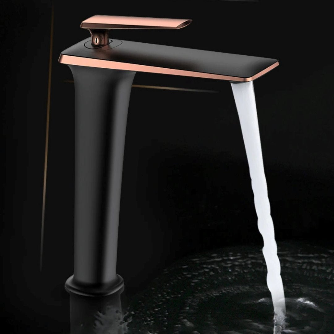 Torneira Curta com Design Contemporâneo e Mixer Térmico Banheiros e Lavabos063 Vitrine das Torneiras