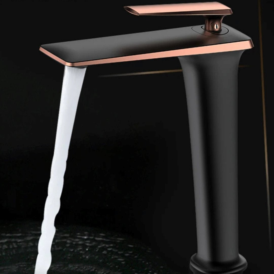 Torneira Curta com Design Contemporâneo e Mixer Térmico Banheiros e Lavabos063 Vitrine das Torneiras