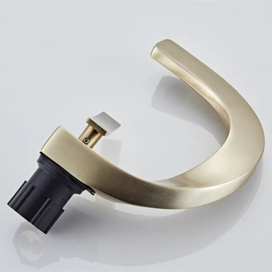 Torneira de Latão para Deck com Misturador de Água Quente e Fria Dourado Escovado Banheiros e Lavabos121 Vitrine das Torneiras