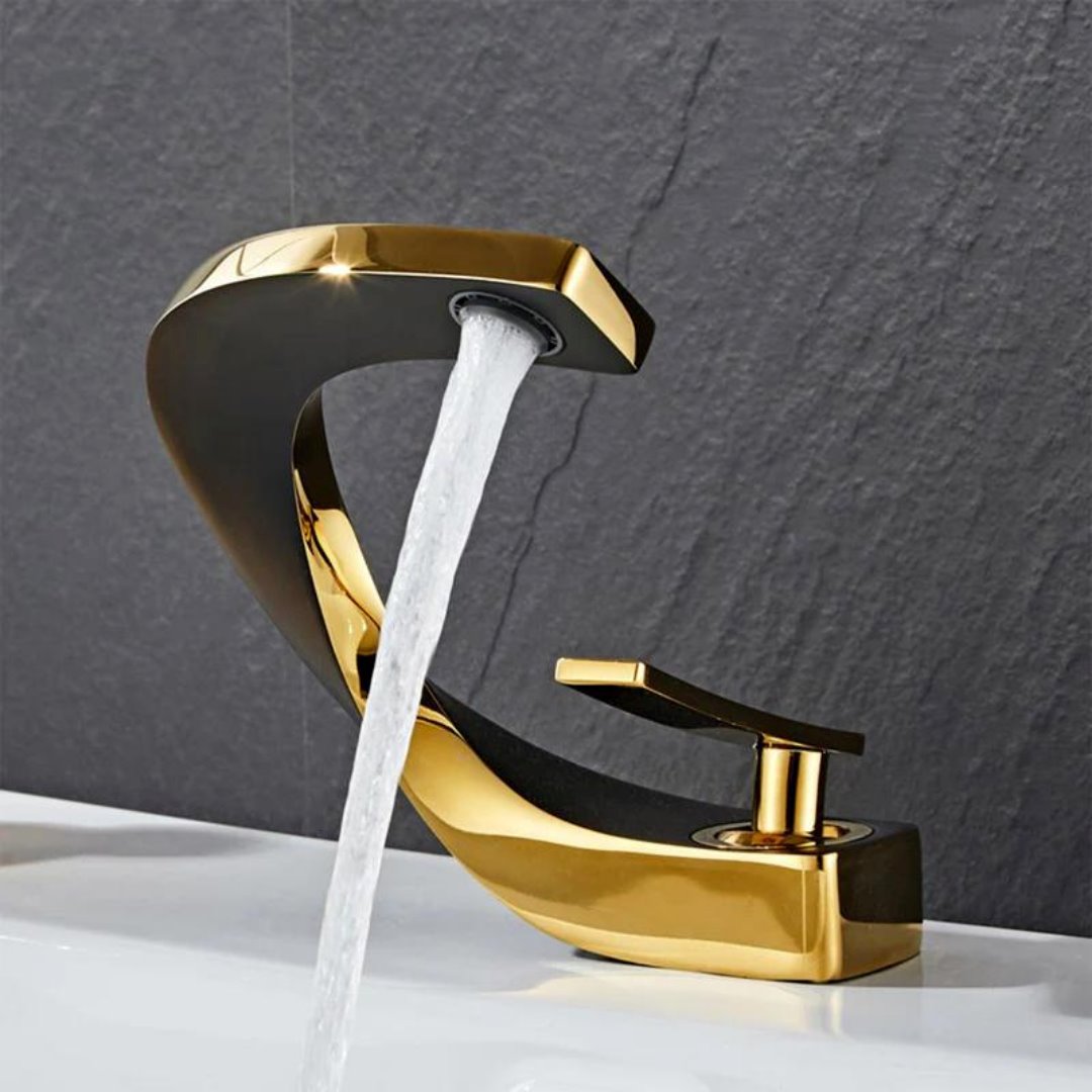 Torneira de Latão para Deck com Misturador de Água Quente e Fria Preto com Dourado Banheiros e Lavabos118 Vitrine das Torneiras