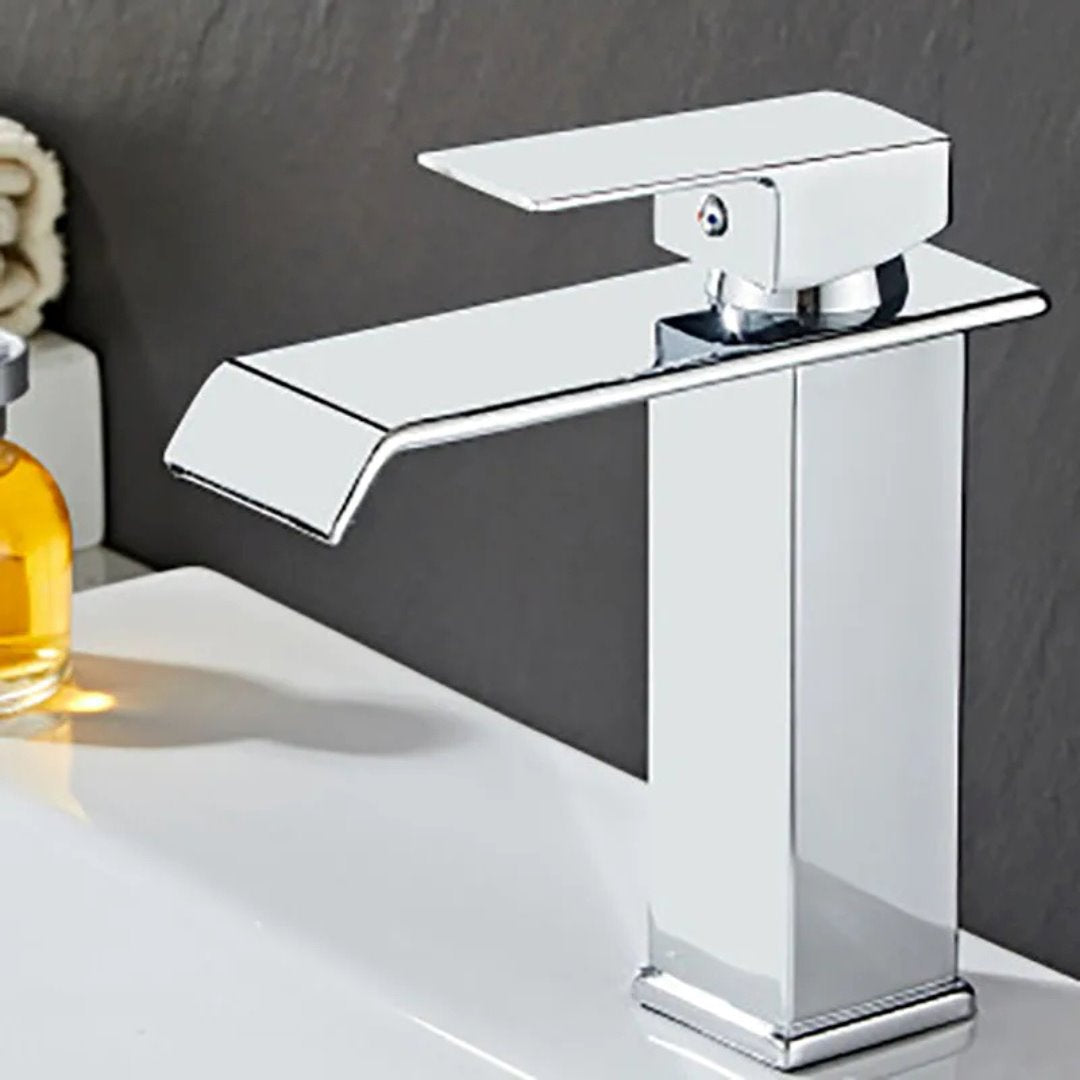 Torneira Elegante Cromada com Cascata para Banheiro Banheiros e Lavabos056 Vitrine das Torneiras