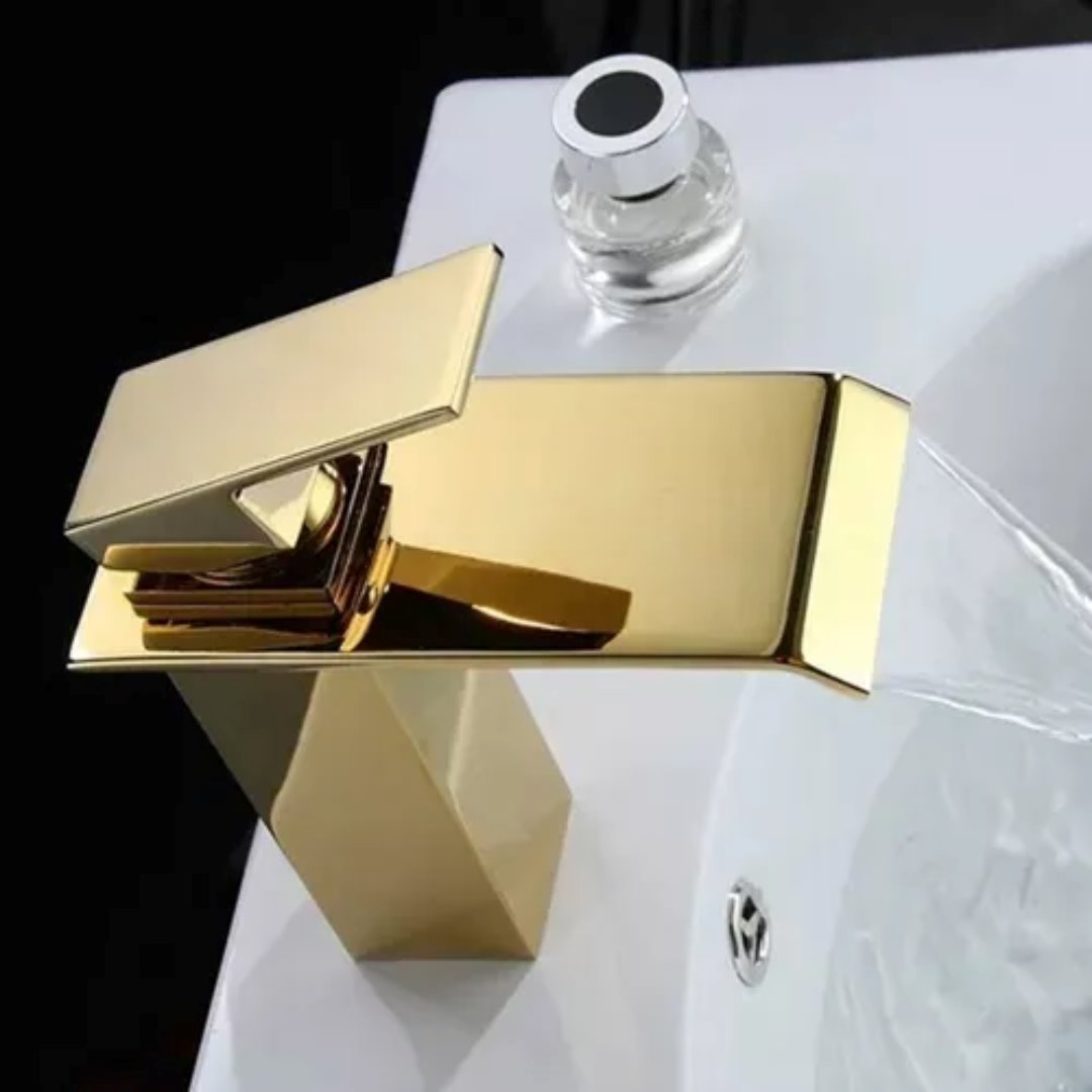 Torneira Elegante Dourada com Cascata para Banheiro Banheiros e Lavabos056 Vitrine das Torneiras