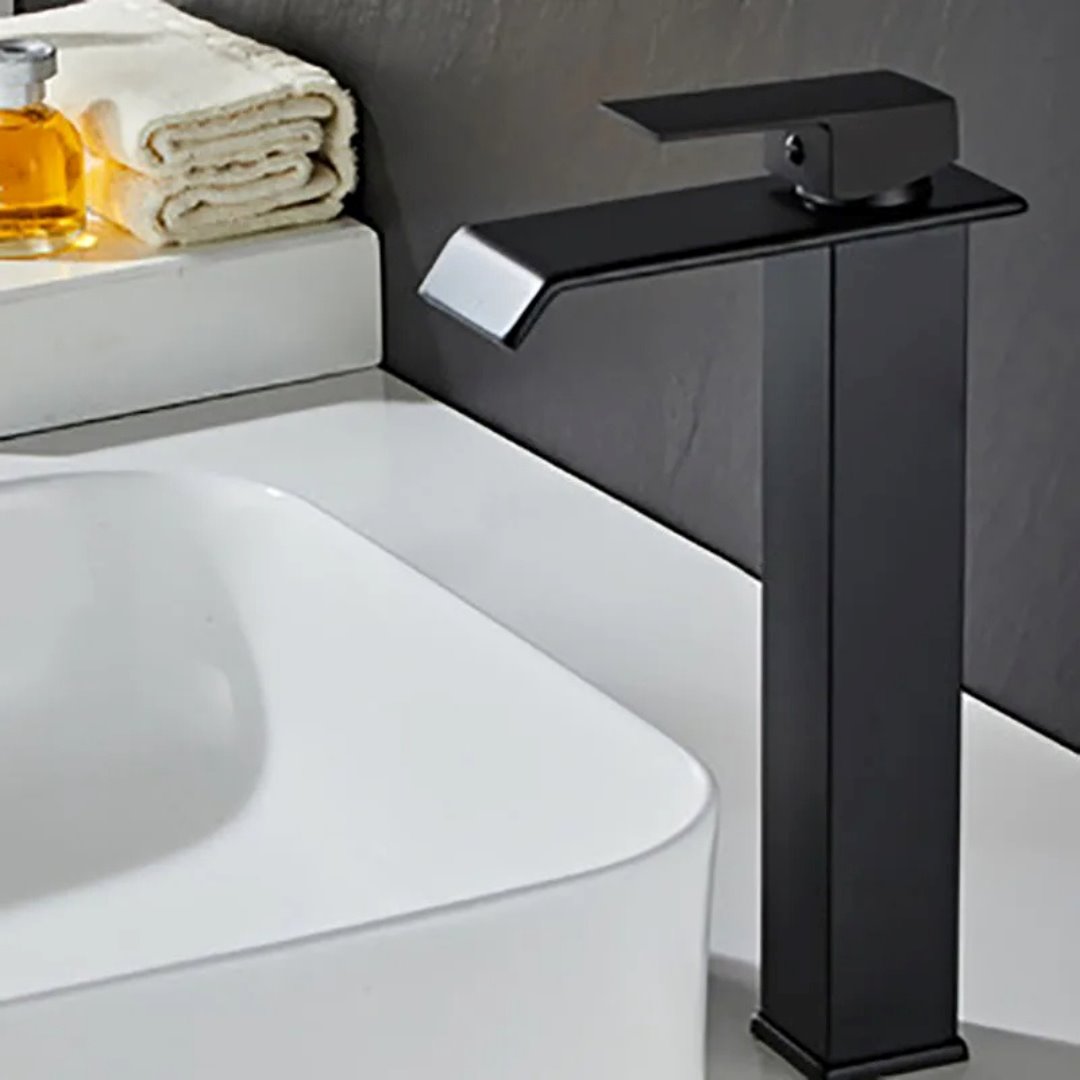 Torneira Luxo Monocomando Estilo Cascata para Banheiro Preta Banheiros e Lavabos061 Vitrine das Torneiras