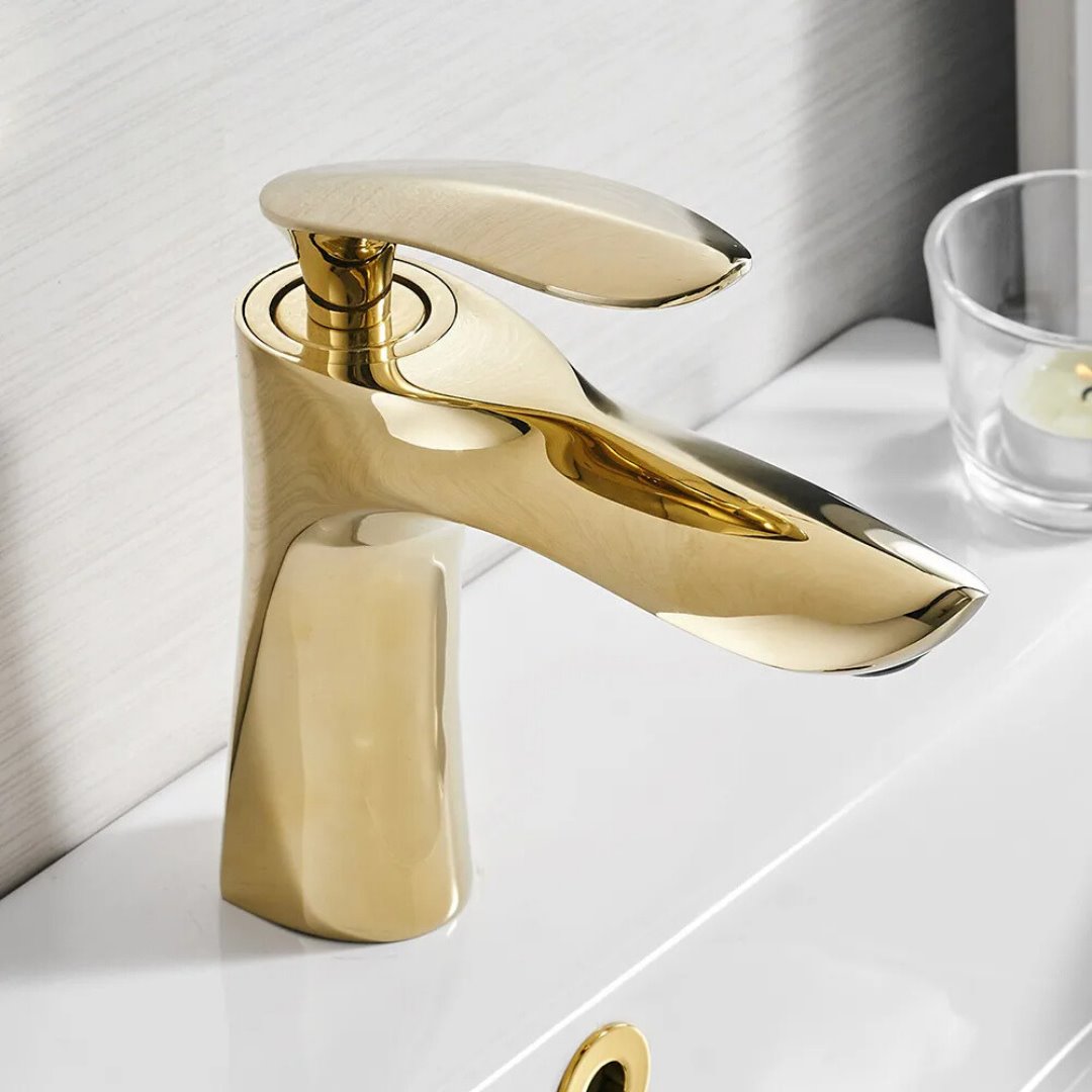 Torneira Monocomando Luxo Para Banheiro com Cascata 220V Dourada Banheiros e Lavabos091 Vitrine das Torneiras
