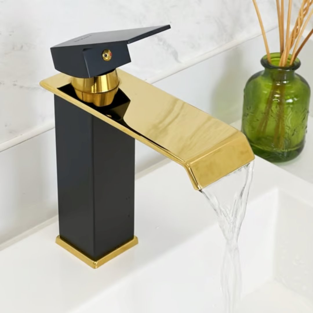 Torneira Elegante Preto e Dourado com Cascata para Banheiro Banheiros e Lavabos056 Vitrine das Torneiras 