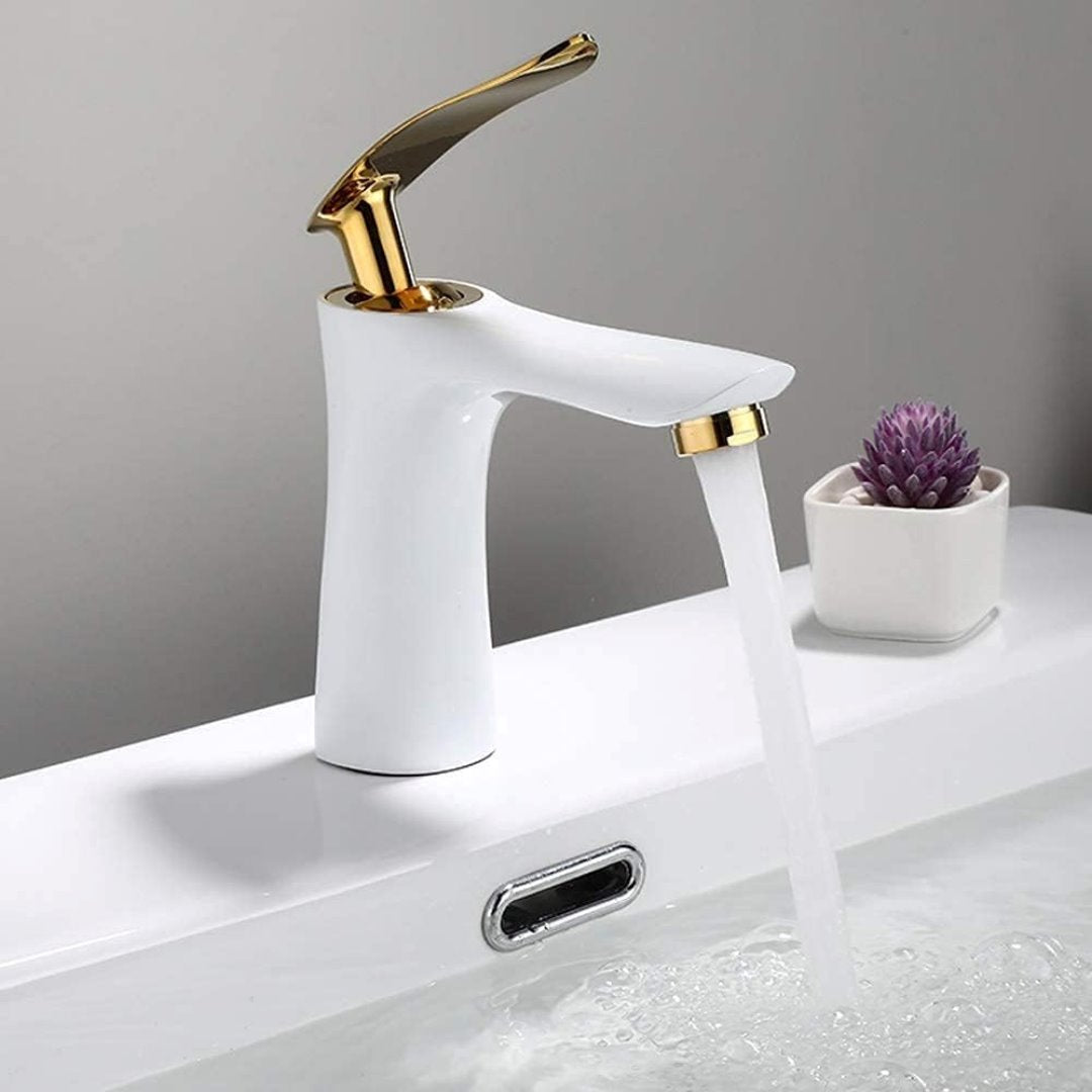 Torneira Monocomando Luxo Para Banheiro com Cascata 220V Branco com Dourado Banheiros e Lavabos094 Vitrine das Torneiras 