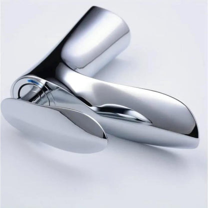 Torneira Monocomando Luxo Para Banheiro com Cascata 220V Cromada Banheiros e Lavabos089 Vitrine das Torneiras 